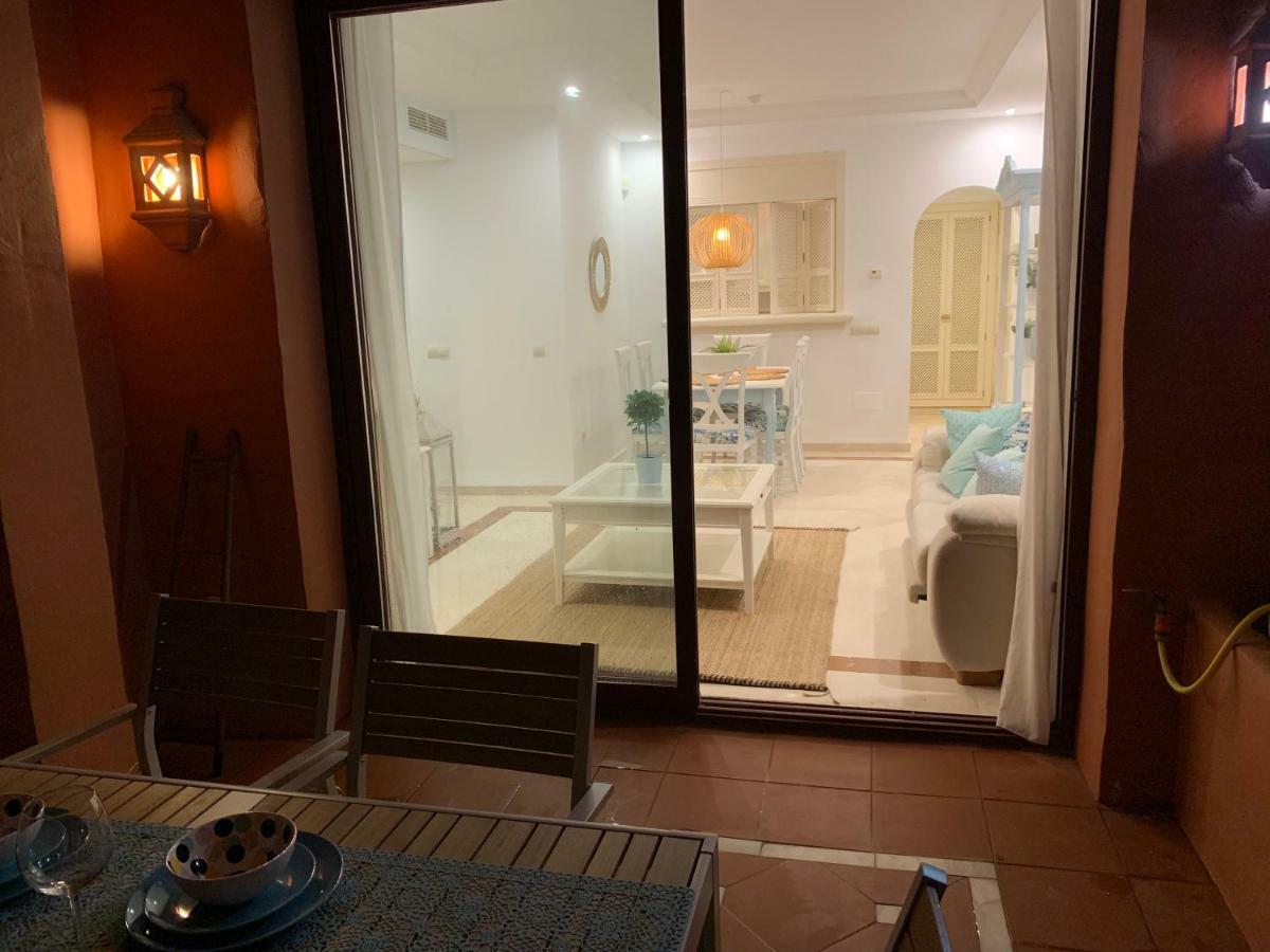 Beachside Apartment In Марбелья Екстер'єр фото