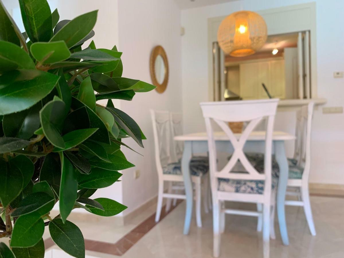 Beachside Apartment In Марбелья Екстер'єр фото