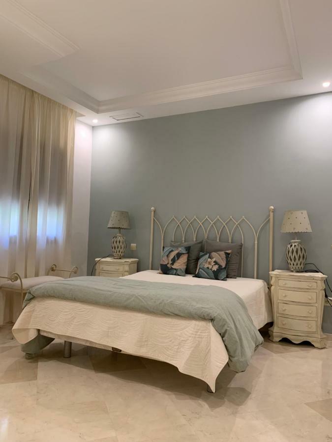 Beachside Apartment In Марбелья Екстер'єр фото