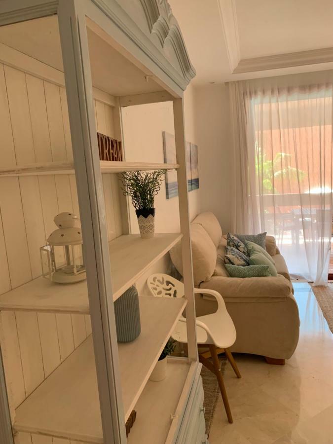 Beachside Apartment In Марбелья Екстер'єр фото
