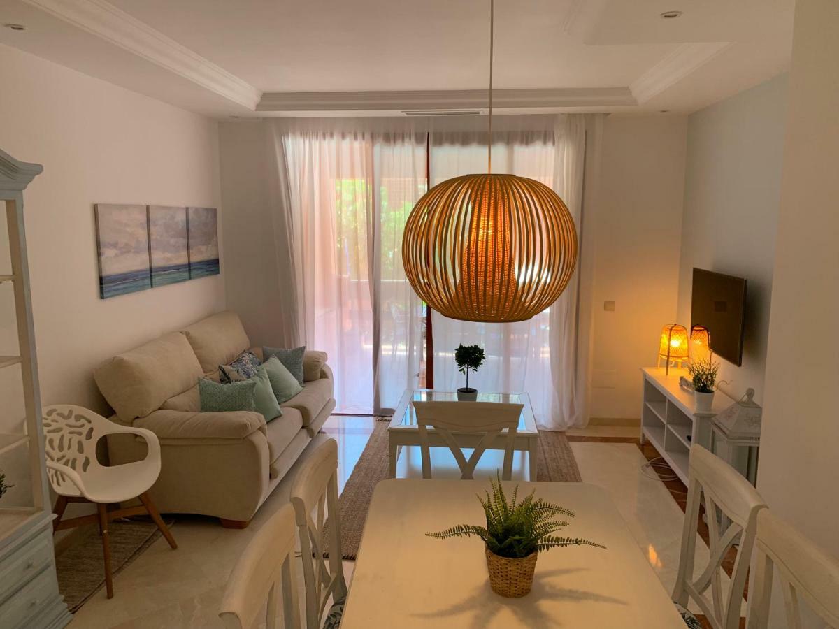 Beachside Apartment In Марбелья Екстер'єр фото
