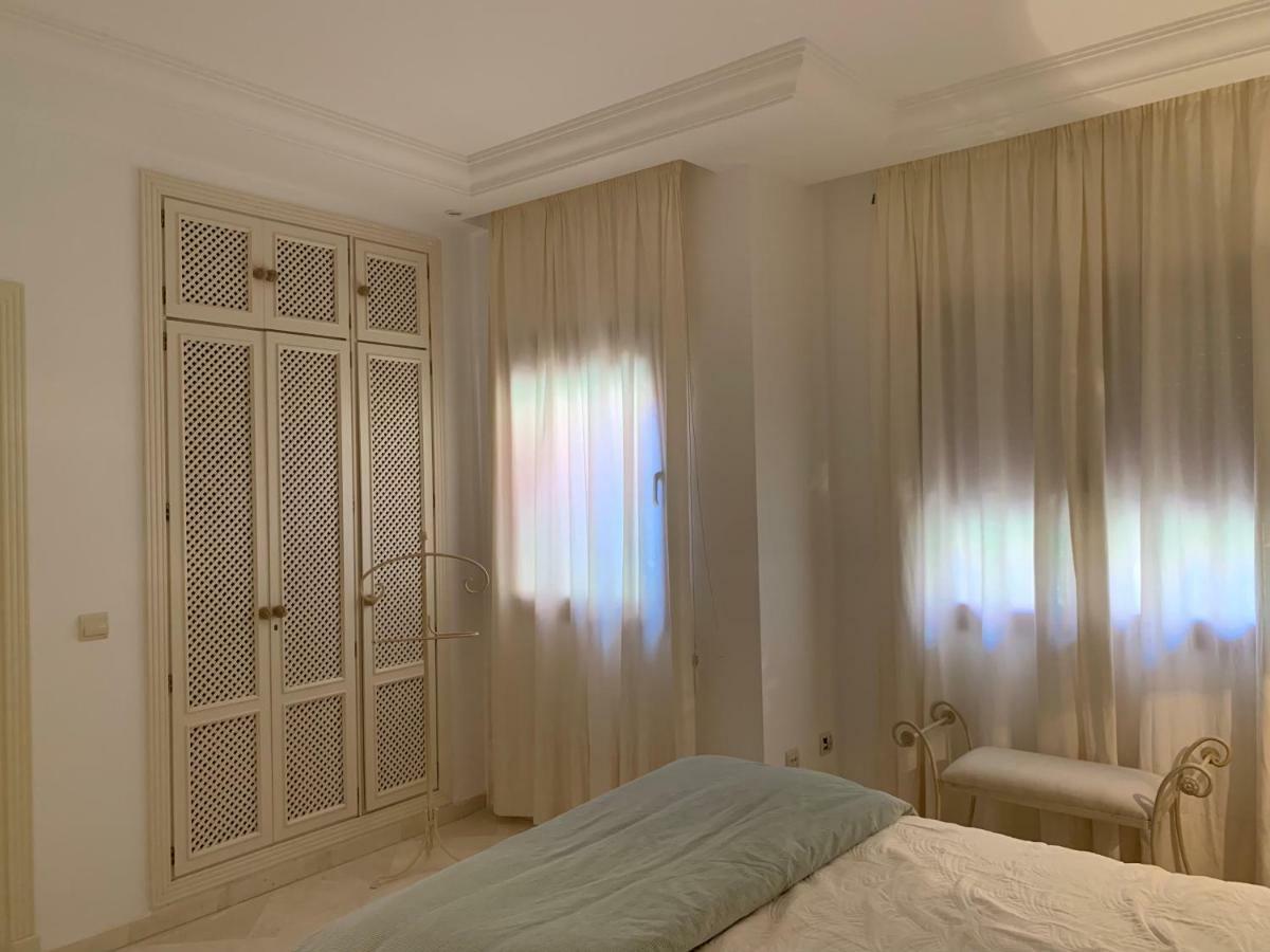 Beachside Apartment In Марбелья Екстер'єр фото