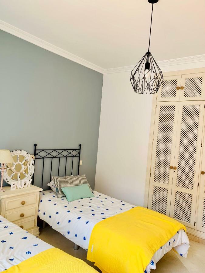 Beachside Apartment In Марбелья Екстер'єр фото